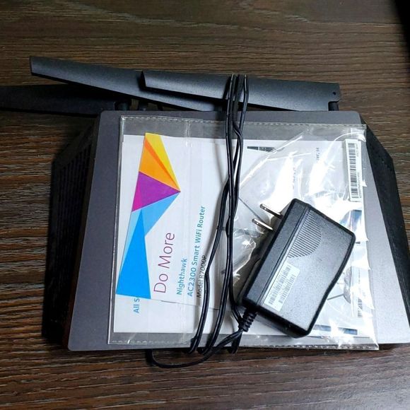 NETGEAR Nighthawk wifi router - Picture 2 of 5